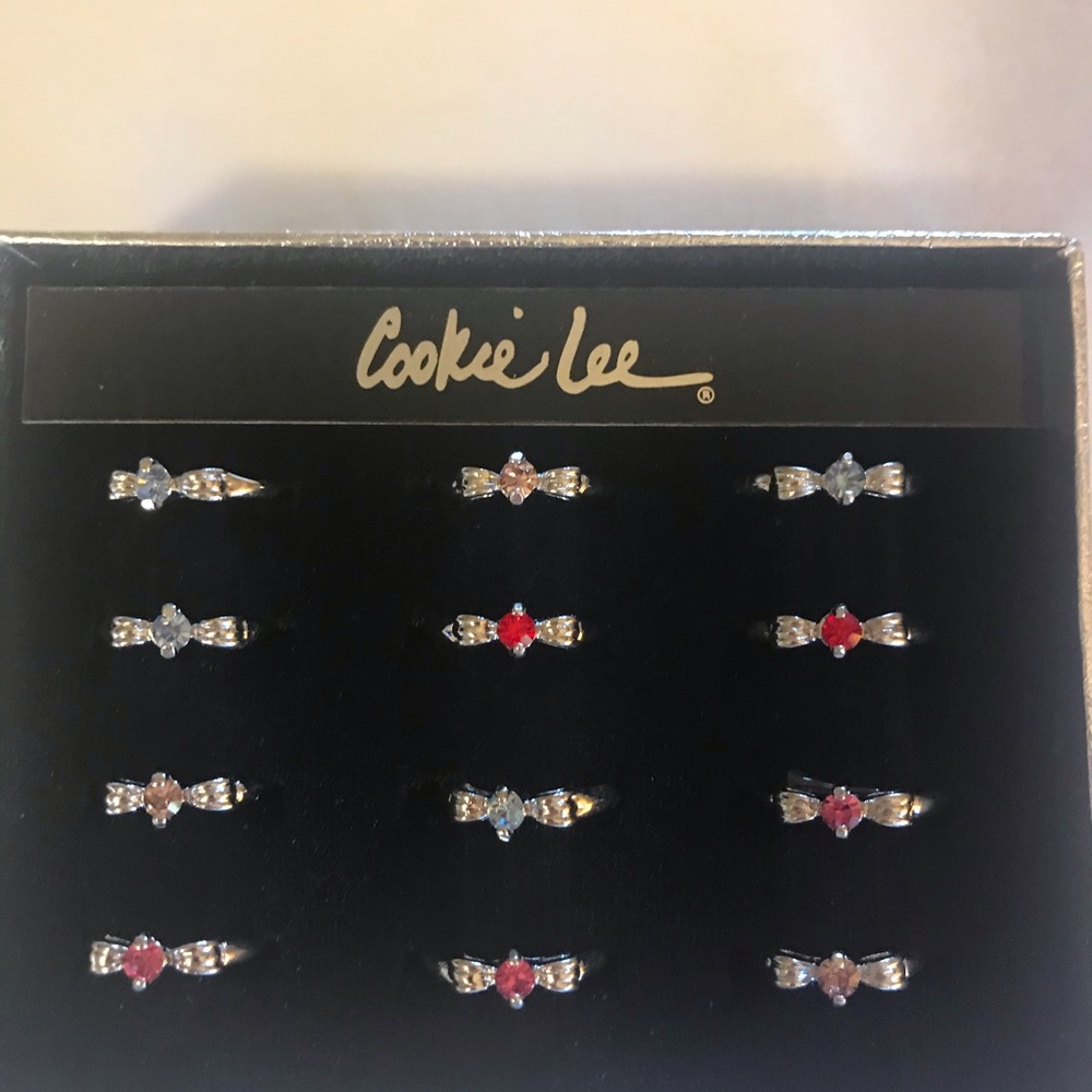 🌺 COOKIE LEE set of 12 Rings